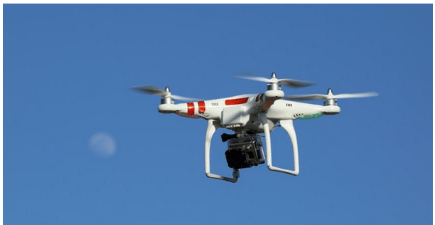 Prohíben operaciones con drones y su comercialización en el país