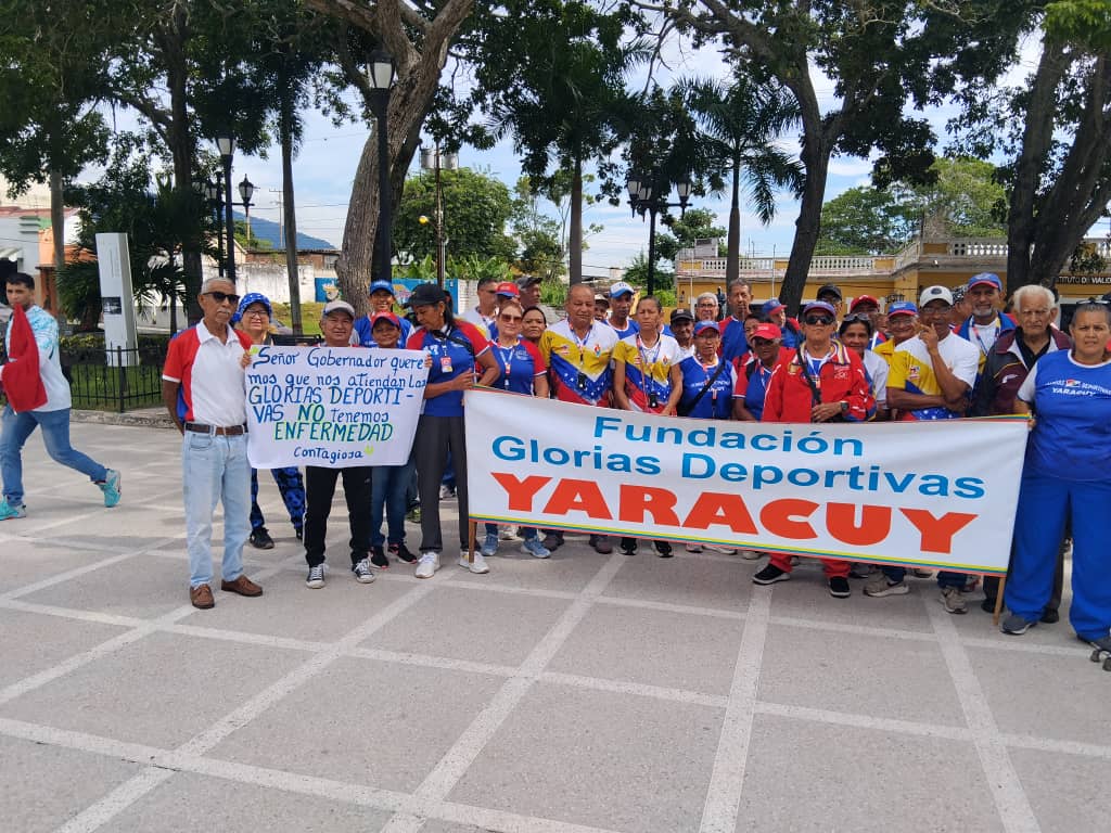 Glorias deportivas de Yaracuy se movilizan frente a la Gobernación en reclamo de sus derechos