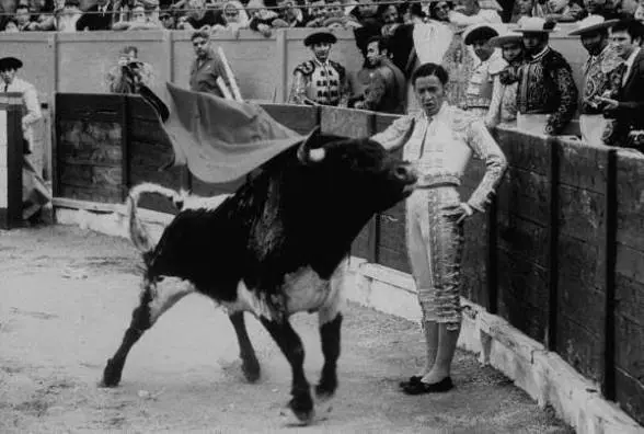 19 de octubre de 1971, fallece el ídolo de la tauromaquia César Giron